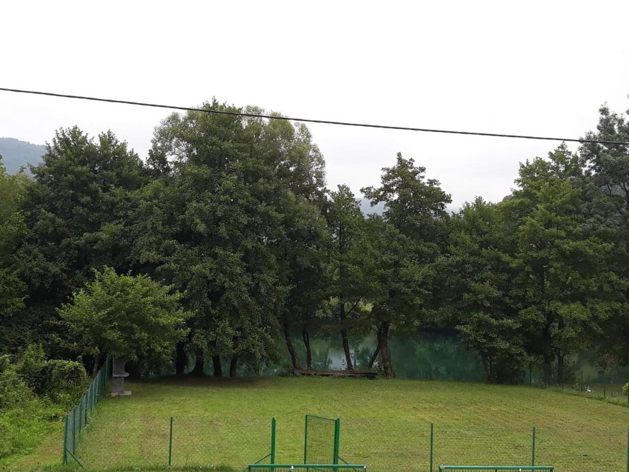 Una Si Villa Lohovo Exterior photo